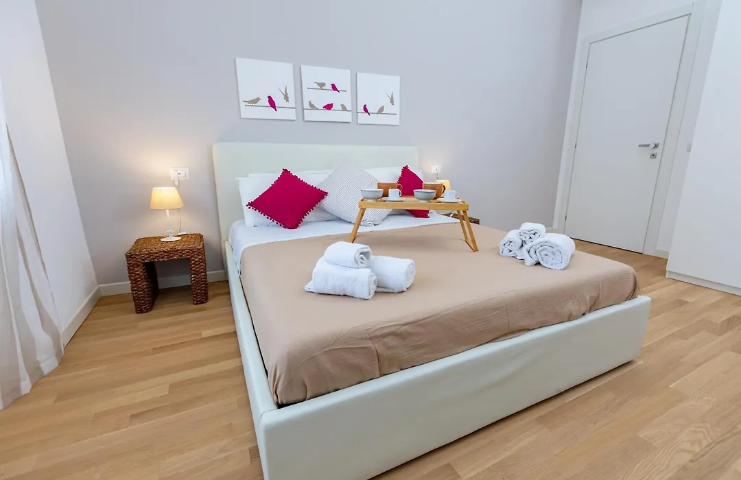 Noh Spacious Modern Home For 8 With 3 Bdr 2 Bathrooms-1